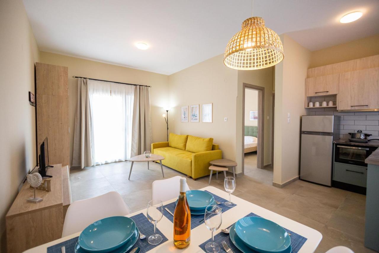 Varkes Suites 2 네아 모우다니아 외부 사진