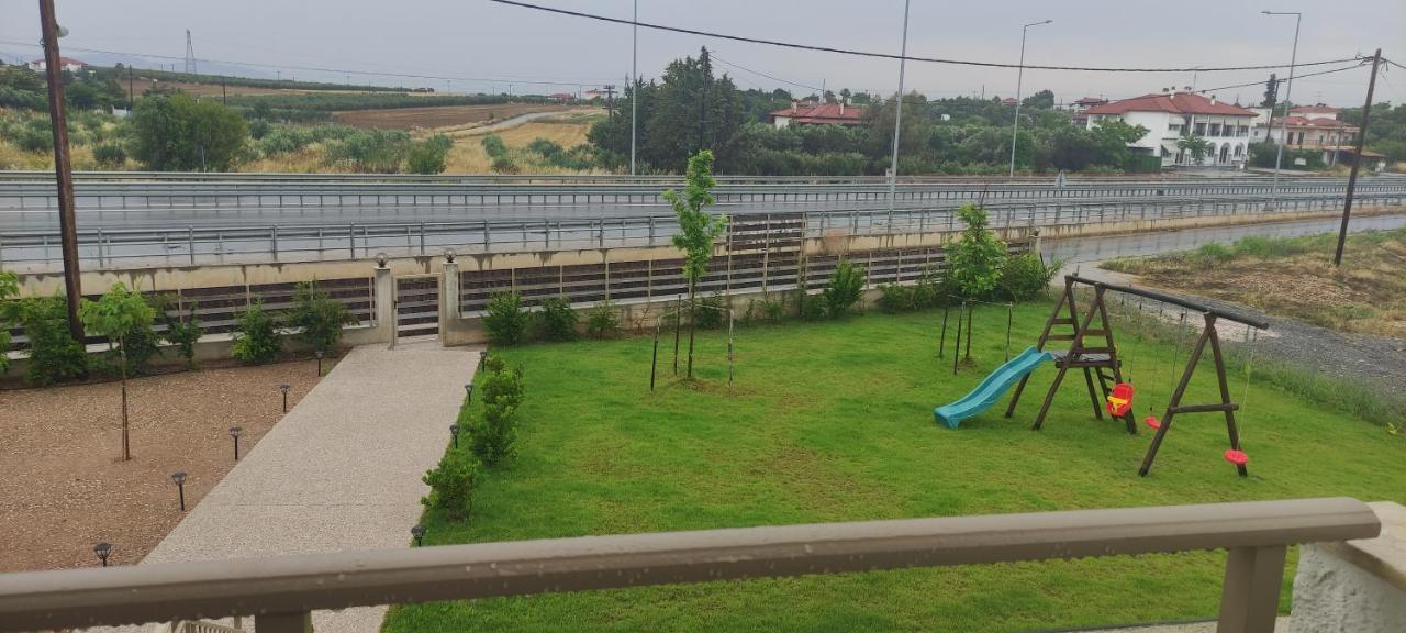 Varkes Suites 2 네아 모우다니아 외부 사진
