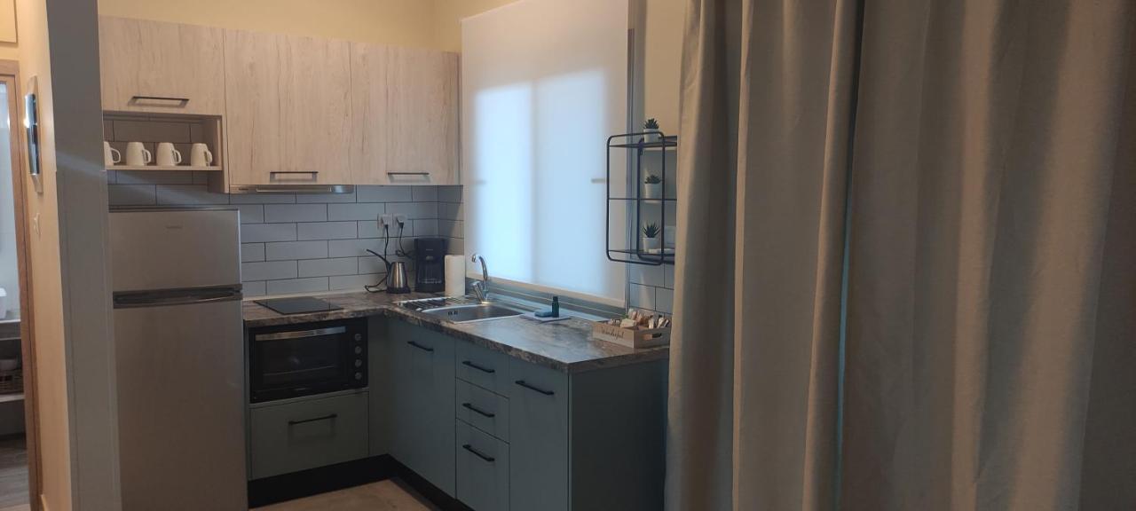 Varkes Suites 2 네아 모우다니아 외부 사진